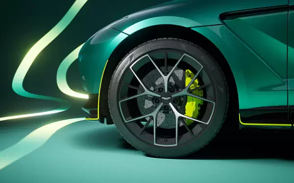   Aston Martin DBX707 AMR24 UK-spec - 2024