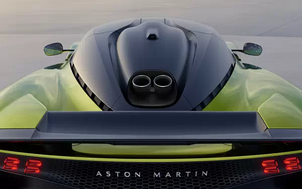   Aston Martin Valhalla - 2025