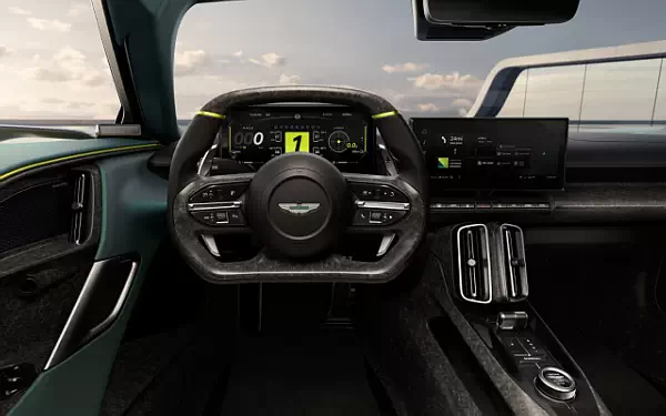   Aston Martin Valhalla - 2025