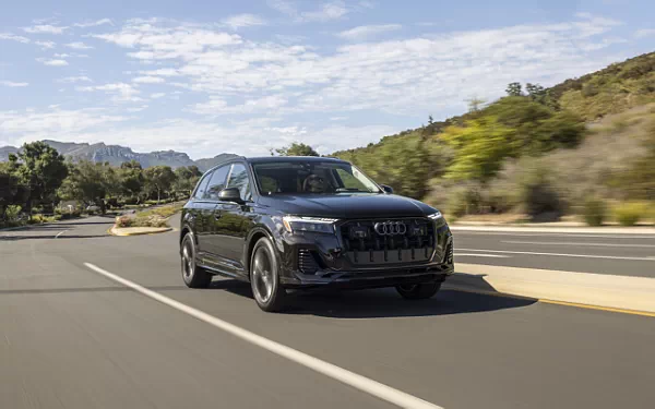   Audi Q7 55 TFSI quattro (Tamarind Brown Metallic) US-spec - 2025