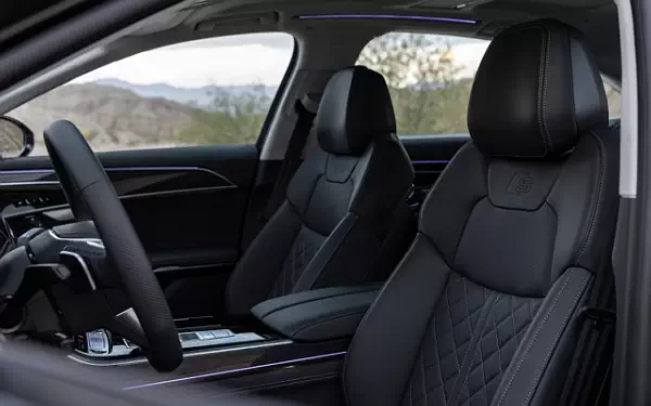   Audi S8 US-spec - 2022
