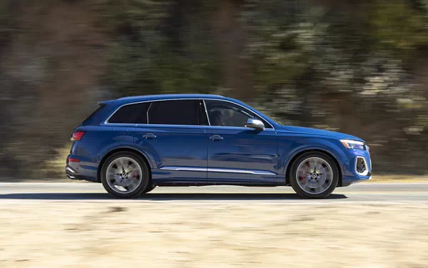   Audi SQ7 TFSI (Ascari Blue Metallic) US-spec - 2025