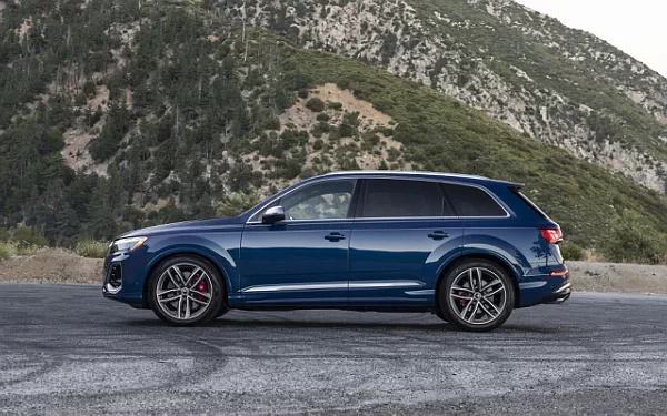   Audi SQ7 TFSI (Ascari Blue Metallic) US-spec - 2025