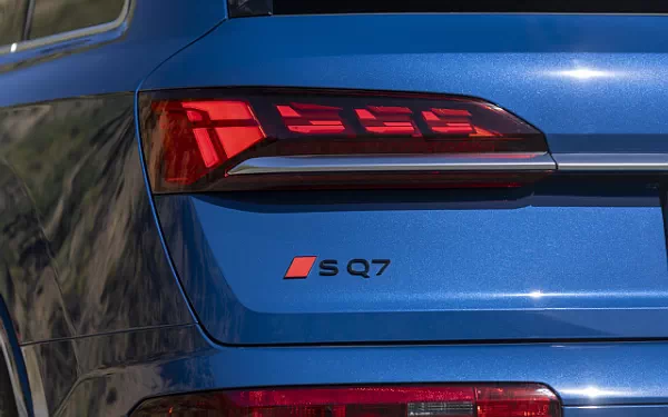  Audi SQ7 TFSI (Ascari Blue Metallic) US-spec - 2025
