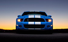   Ford Mustang Shelby GT500 - 2010