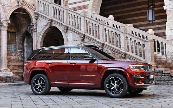   Jeep Grand Cherokee Summit Reserve 4xe EU-spec - 2022