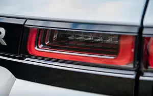   Range Rover Evoque P300 HSE R-Dynamic Black Pack UK-spec - 2019