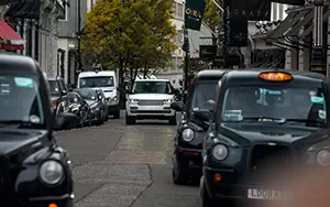   Range Rover Autobiography Black Long Wheelbase UK-spec - 2014