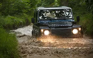   Land Rover Defender 90 Station Wagon - 2013