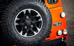   Land Rover Defender 110 Adventure - 2015