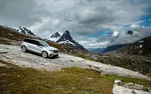   Range Rover Velar R-Dynamic D300 HSE Black Pack - 2017