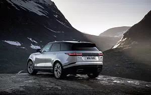   Range Rover Velar R-Dynamic D300 HSE Black Pack - 2017