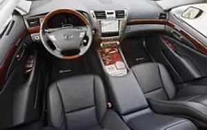   Lexus LS 460 L AWD CA-spec - 2010