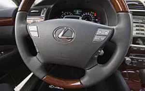   Lexus LS 460 L AWD CA-spec - 2010