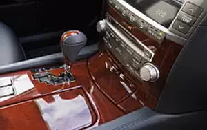   Lexus LS 460 L AWD CA-spec - 2010