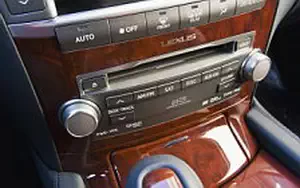   Lexus LS 460 L AWD CA-spec - 2010