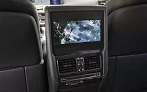   Lexus LS 600h L CA-spec - 2013