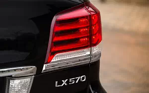   Lexus LX 570 CA-spec - 2013