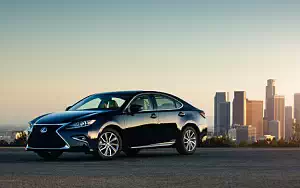   Lexus ES 300h US-spec - 2015