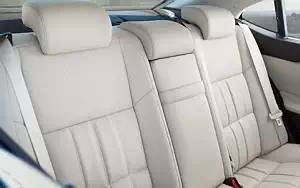   Lexus ES 300h US-spec - 2015