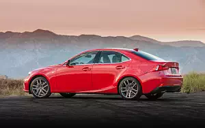   Lexus IS 200t F SPORT US-spec - 2015