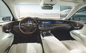   Lexus LS 500 US-spec - 2017