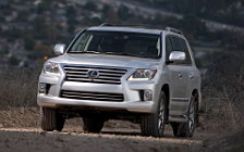   Lexus LX570 US-spec - 2013