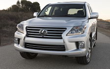   Lexus LX570 US-spec - 2013