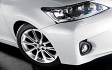   Lexus CT200h - 2010