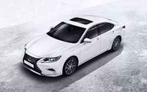   Lexus ES 200 - 2015