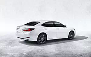   Lexus ES 200 - 2015