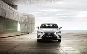   Lexus ES 300h F SPORT - 2018