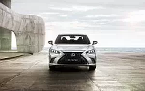   Lexus ES 300h F SPORT - 2018