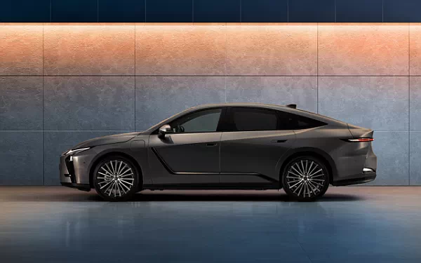   Lexus ES 350e - 2025