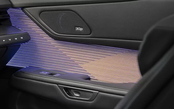   Lexus ES 350e - 2025