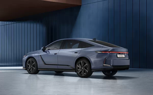   Lexus ES 500e AWD - 2025