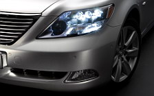   Lexus LS600h L - 2007
