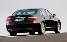   Lexus LS600h - 2007