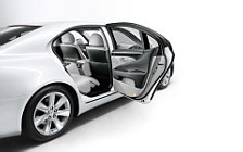   Lexus LS600h - 2009