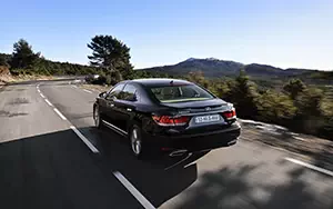   Lexus LS460L AWD - 2012