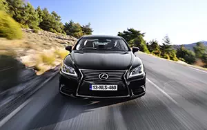   Lexus LS460L AWD - 2012