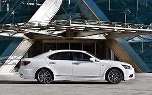   Lexus LS600h F Sport - 2012