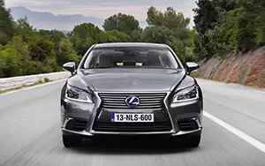   Lexus LS600h L - 2012