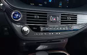   Lexus LS 500h AWD (Manganese Luster) - 2017