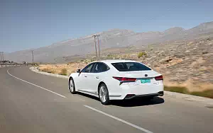   Lexus LS 500h AWD (Sonic White) - 2017