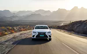   Lexus LS 500h AWD (Sonic White) - 2017