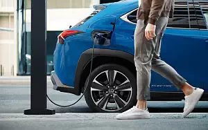   Lexus UX 300e - 2020