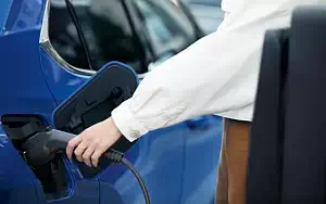   Lexus UX 300e - 2020