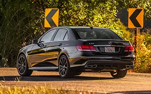   Mercedes-Benz E63 AMG 4MATIC US-spec - 2014