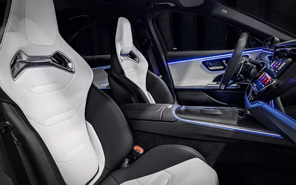   Mercedes-AMG E 53 HYBRID 4MATIC+ - 2024